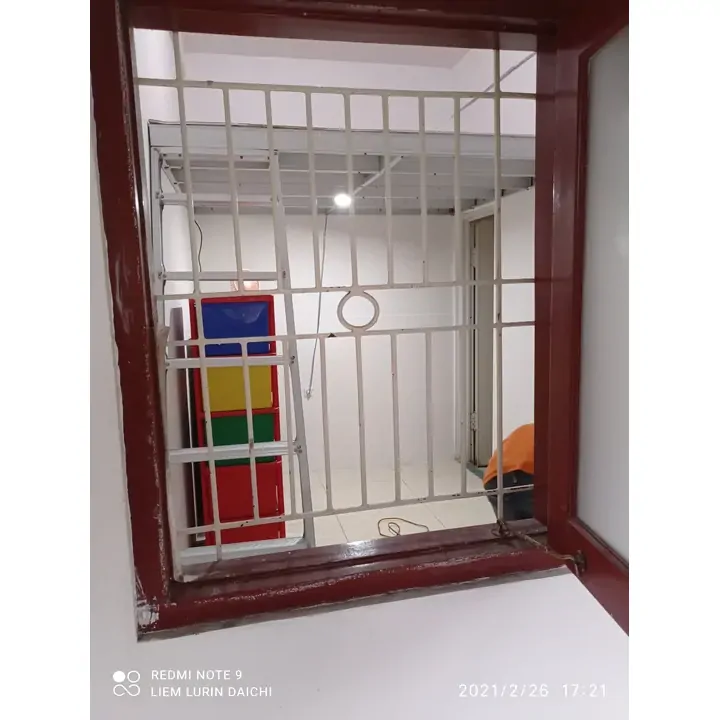 Foto Kamar A (Deluxe Room)  Kost Surabaya